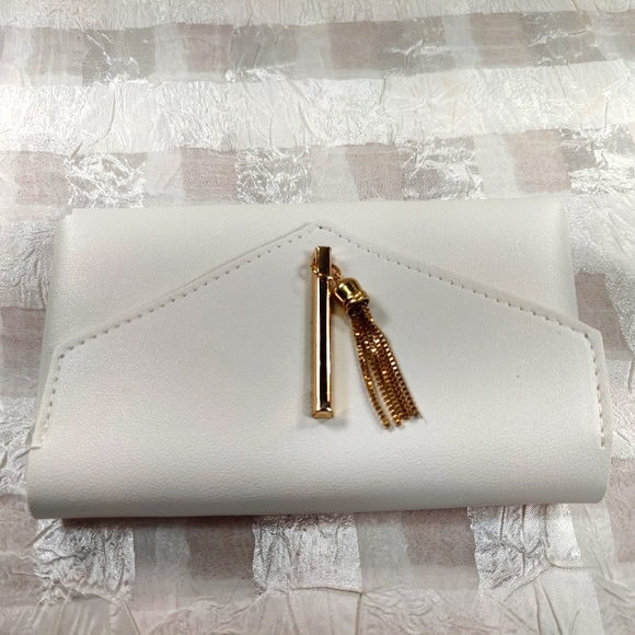 Vintage Mini Faux Leather White Cute Bag or Wallet - Picture 5 of 9